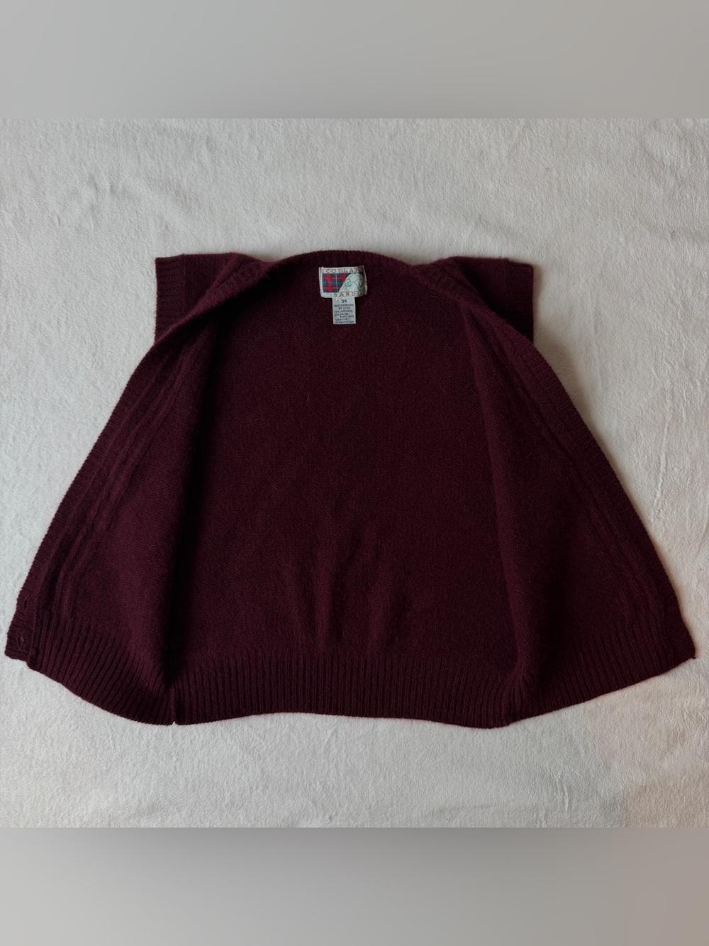 Scotland Yard Burgundy Lambswool Angora Rabbit Vest Maroon Wool Vintage, size 34 - Picture 10 of 16